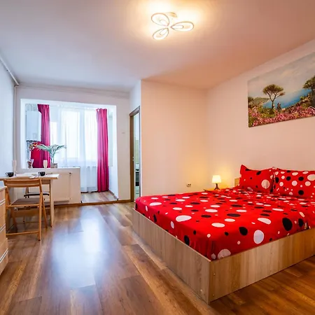 Coresi Mall Апартаменты *