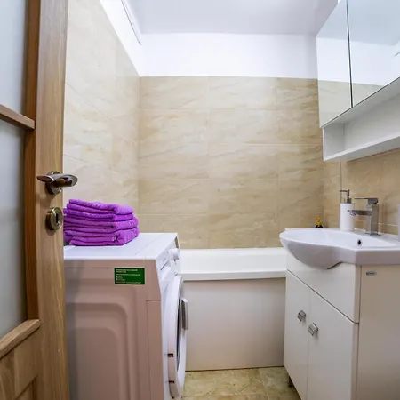 Coresi Mall Apartamento