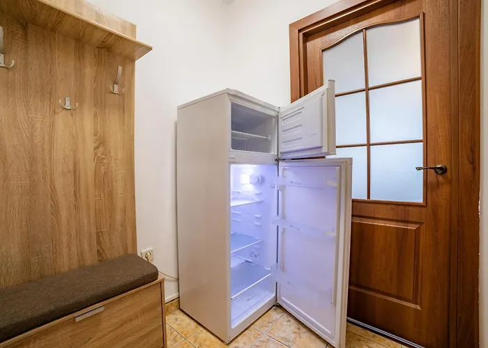 アパート Coresi Mall *