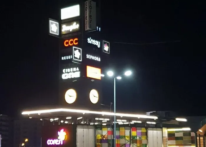 Coresi Mall *